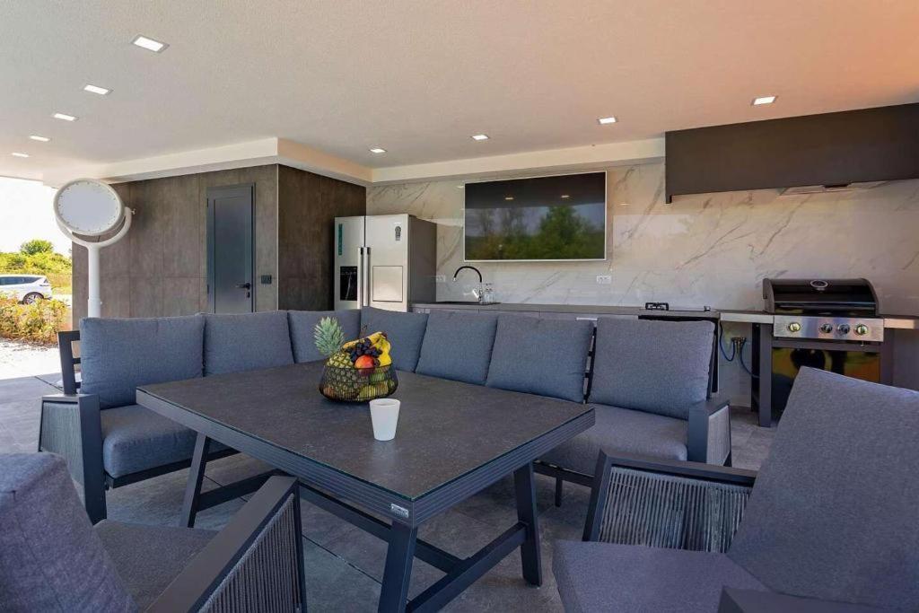 Seaview Apartment ฟุนตานา ภายนอก รูปภาพ